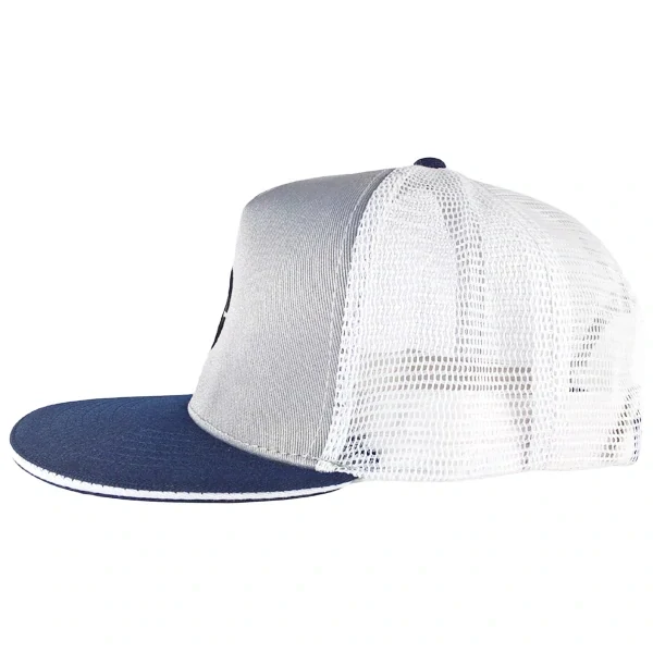 Kšiltovka s rovným kšiltem a černou výšivkou Jazz 77